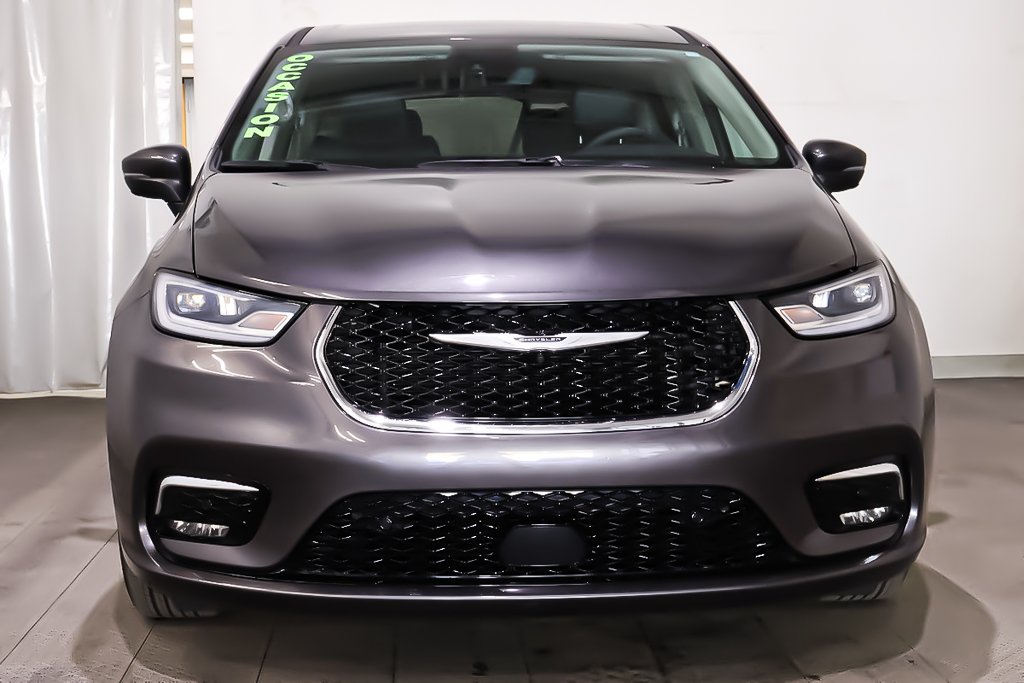 2023 Chrysler Pacifica TOURING L + STOW N GO + CARPLAY in Terrebonne, Quebec - 2 - w1024h768px