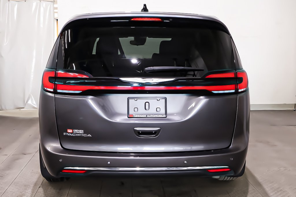2023 Chrysler Pacifica TOURING L + STOW N GO + CARPLAY in Terrebonne, Quebec - 6 - w1024h768px