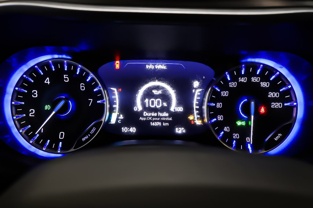 2023 Chrysler Pacifica TOURING L + STOW N GO + CARPLAY in Terrebonne, Quebec - 21 - w1024h768px