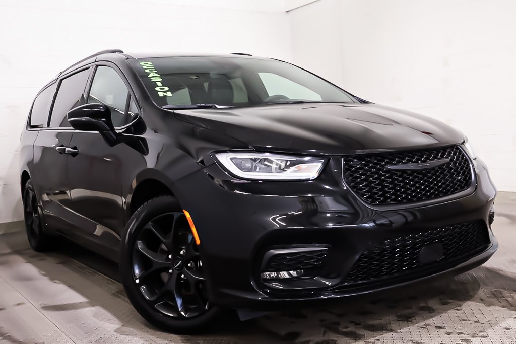 2024 Chrysler Pacifica TOURING L + ALLURE S + TOIT OUVRANT PANO in Terrebonne, Quebec - 1 - w1024h768px