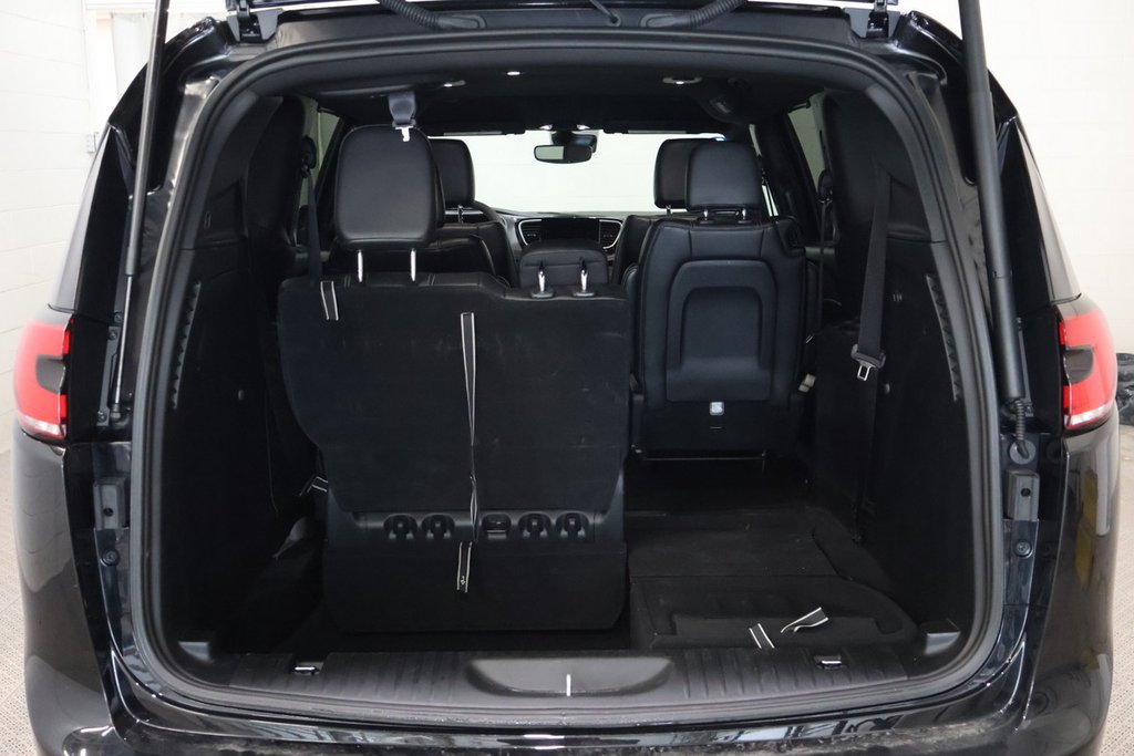 Chrysler Pacifica SELECT + 7 PASSAGERS 2025 à Terrebonne, Québec - 7 - w1024h768px