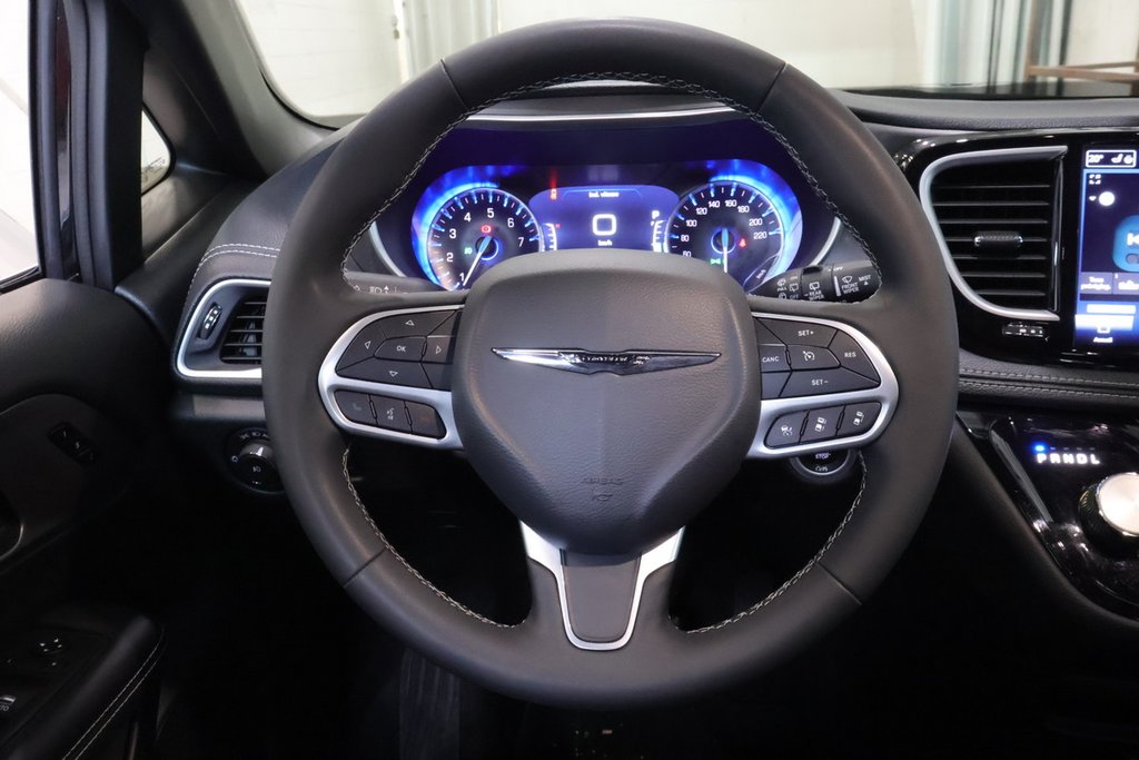 Chrysler Pacifica SELECT + 7 PASSAGERS 2025 à Terrebonne, Québec - 17 - w1024h768px
