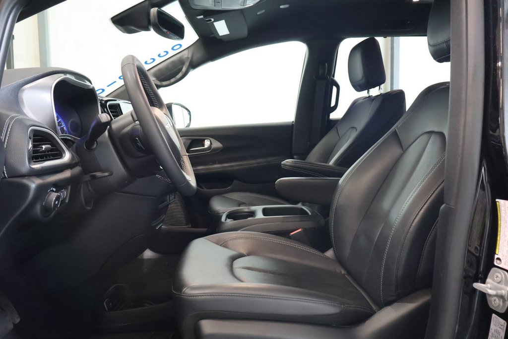 Chrysler Pacifica SELECT + 7 PASSAGERS 2025 à Terrebonne, Québec - 13 - w1024h768px