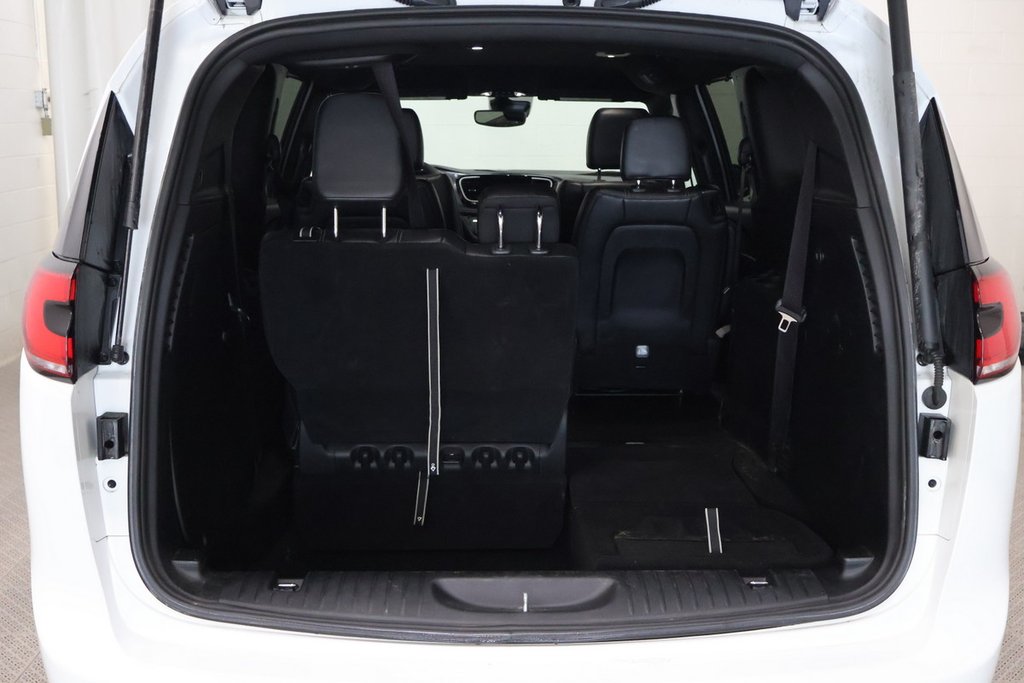 2025 Chrysler Pacifica SELECT + 7 PASSAGERS in Terrebonne, Quebec - 27 - w1024h768px