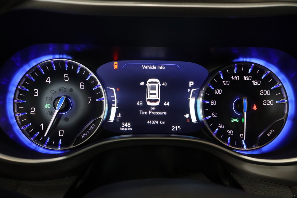 2025 Chrysler Pacifica SELECT + 7 PASSAGERS in Terrebonne, Quebec - 14 - w1024h768px