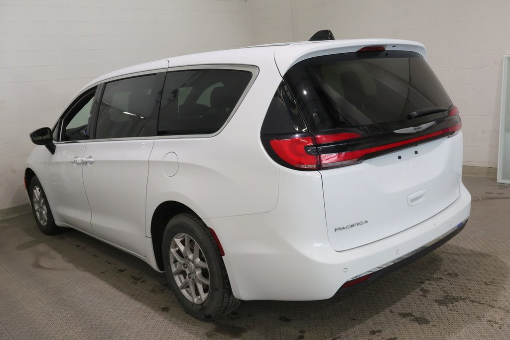2025 Chrysler Pacifica SELECT + 7 PASSAGERS in Terrebonne, Quebec - 23 - w1024h768px
