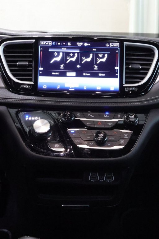 2025 Chrysler Pacifica SELECT + 7 PASSAGERS in Terrebonne, Quebec - 15 - w1024h768px