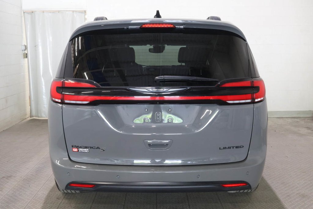 2025 Chrysler Pacifica LIMITED + APPARENCE S + TOIT OUVRANT PANO in Terrebonne, Quebec - 6 - w1024h768px