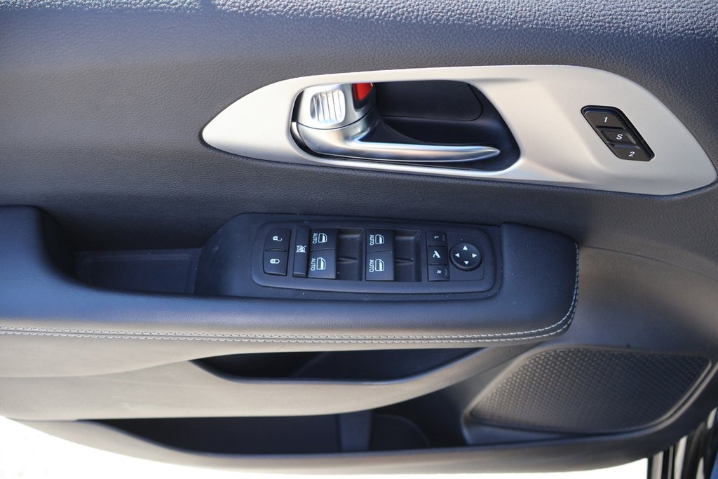 Chrysler Pacifica LIMITED + CUIR + 7 PASSAGERS 2025 à Terrebonne, Québec - 26 - w1024h768px