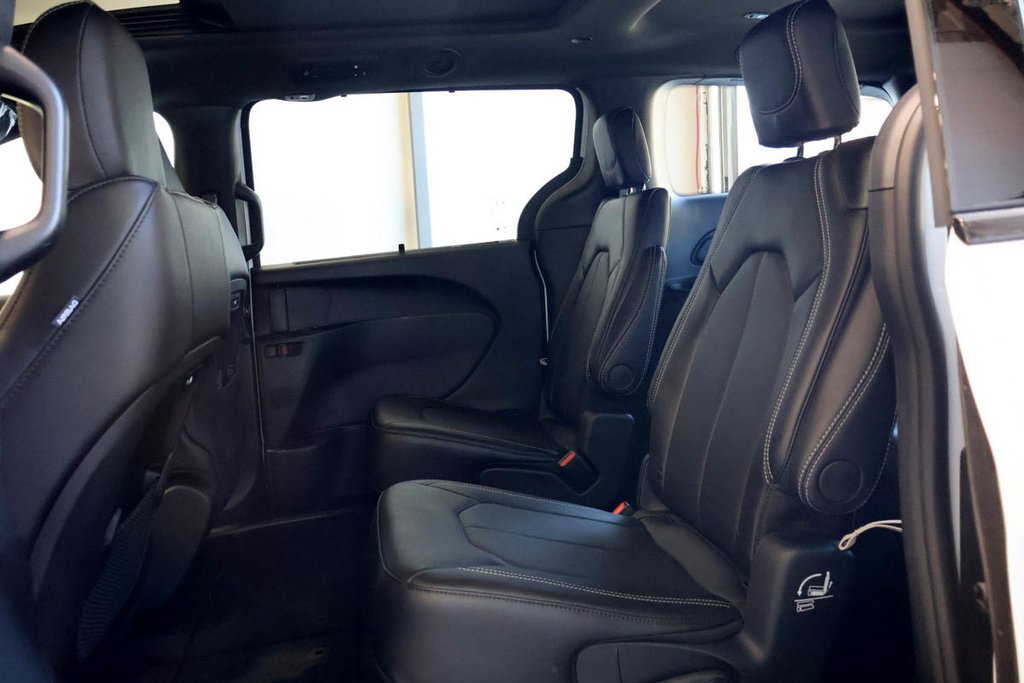 Chrysler Pacifica SELECT AWD 2026 à Terrebonne, Québec - 21 - w1024h768px