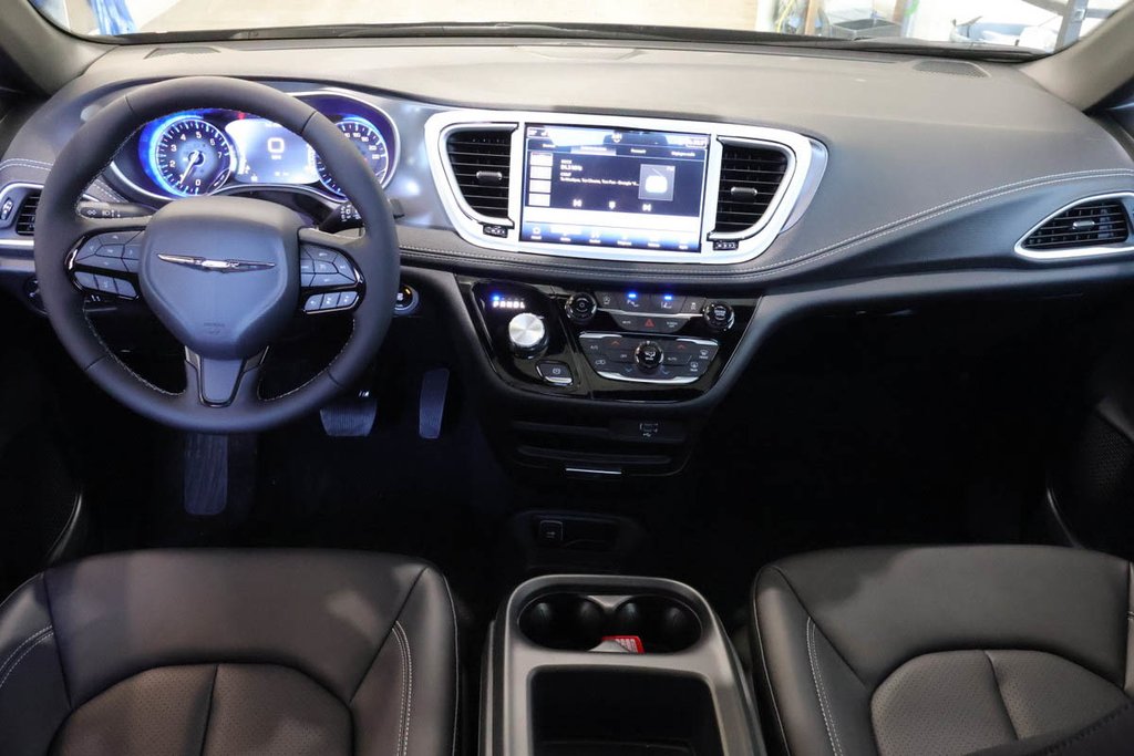 Chrysler Pacifica SELECT AWD 2026 à Terrebonne, Québec - 13 - w1024h768px