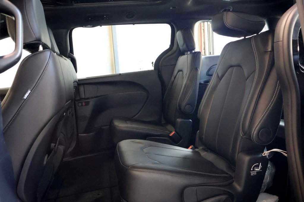Chrysler Pacifica SELECT AWD 2026 à Terrebonne, Québec - 23 - w1024h768px