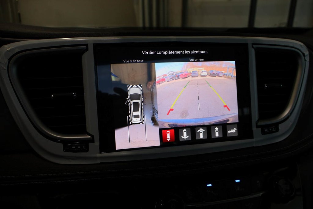 Chrysler Pacifica SELECT AWD 2026 à Terrebonne, Québec - 19 - w1024h768px