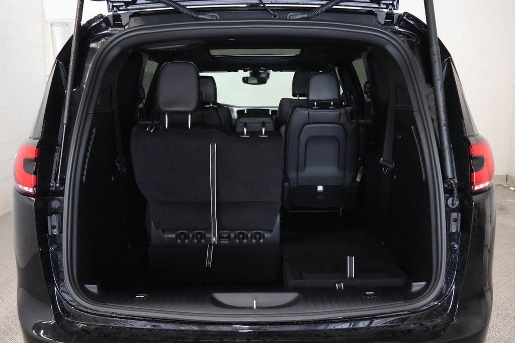 Chrysler Pacifica SELECT AWD 2026 à Terrebonne, Québec - 6 - w1024h768px