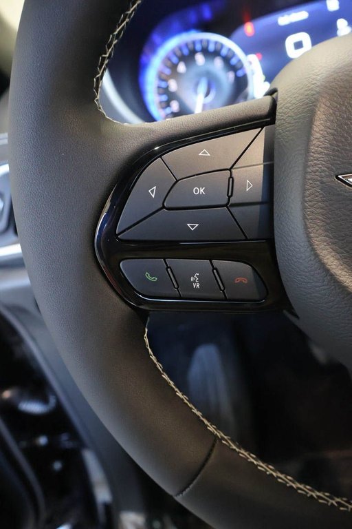 Chrysler Pacifica SELECT AWD 2026 à Terrebonne, Québec - 15 - w1024h768px