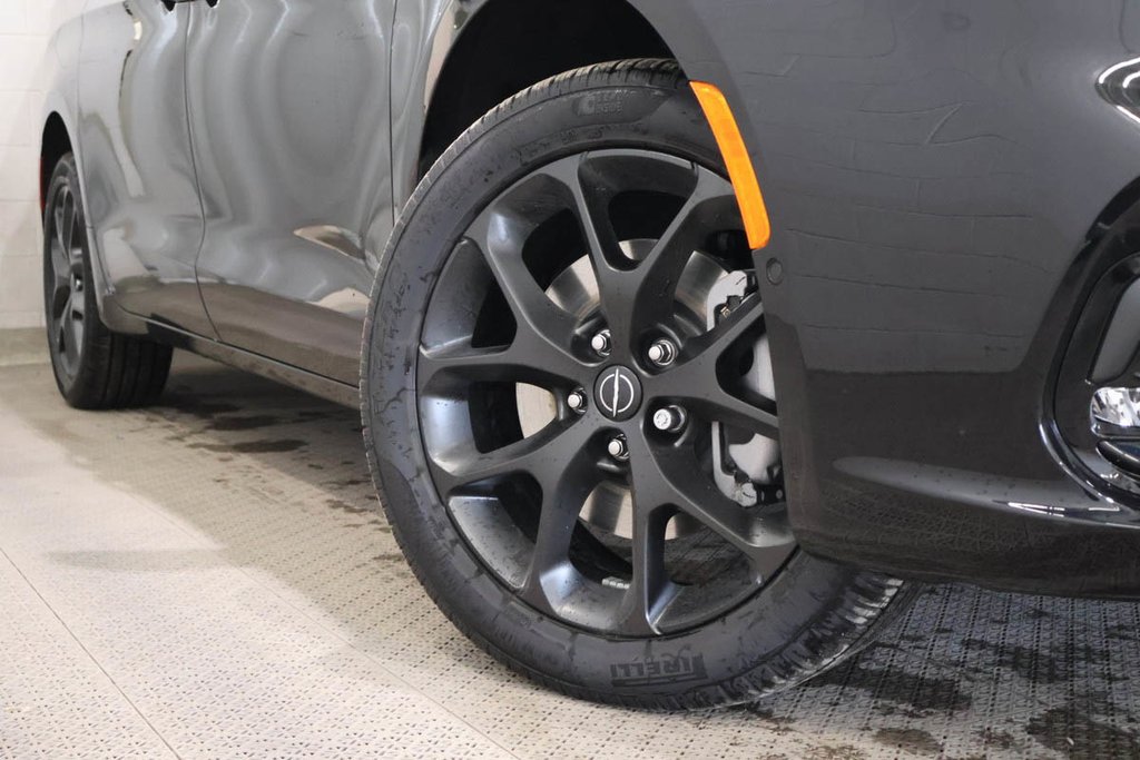 Chrysler Pacifica SELECT AWD 2026 à Terrebonne, Québec - 9 - w1024h768px