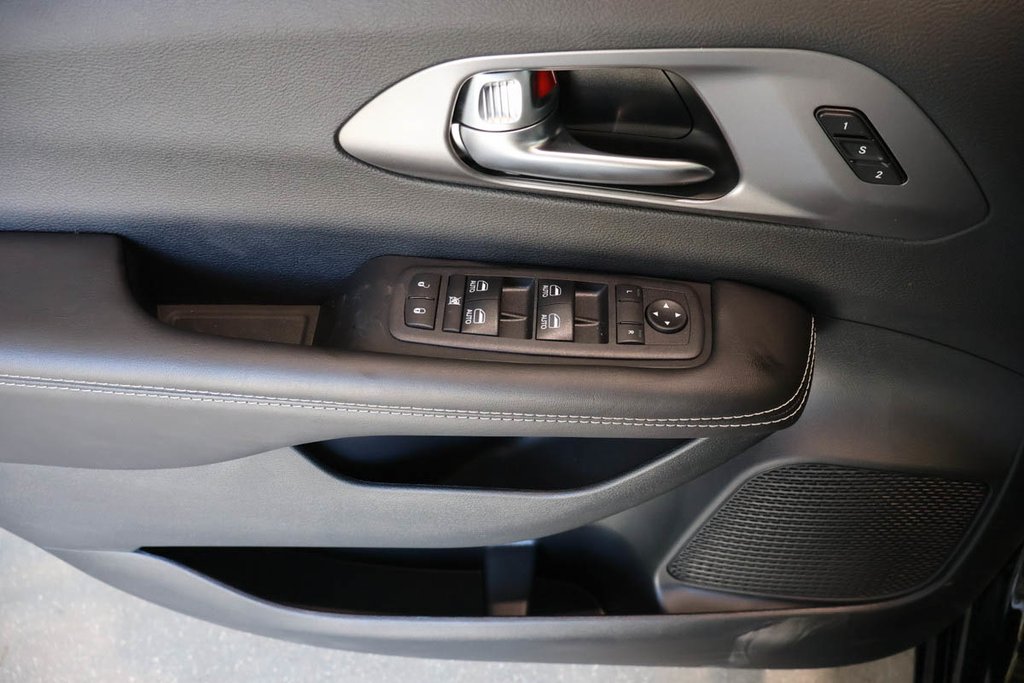 Chrysler Pacifica SELECT AWD 2026 à Terrebonne, Québec - 22 - w1024h768px