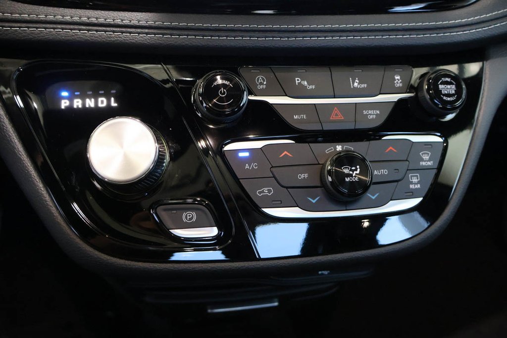 Chrysler Pacifica SELECT AWD 2026 à Terrebonne, Québec - 20 - w1024h768px