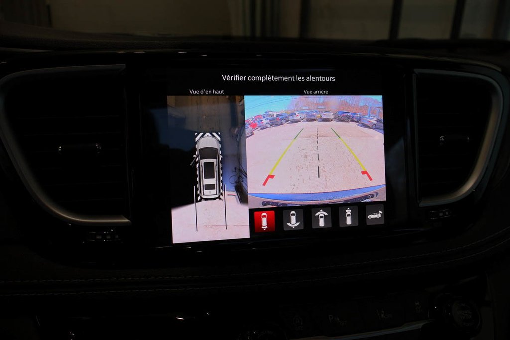 Chrysler Pacifica SELECT AWD 2026 à Terrebonne, Québec - 19 - w1024h768px