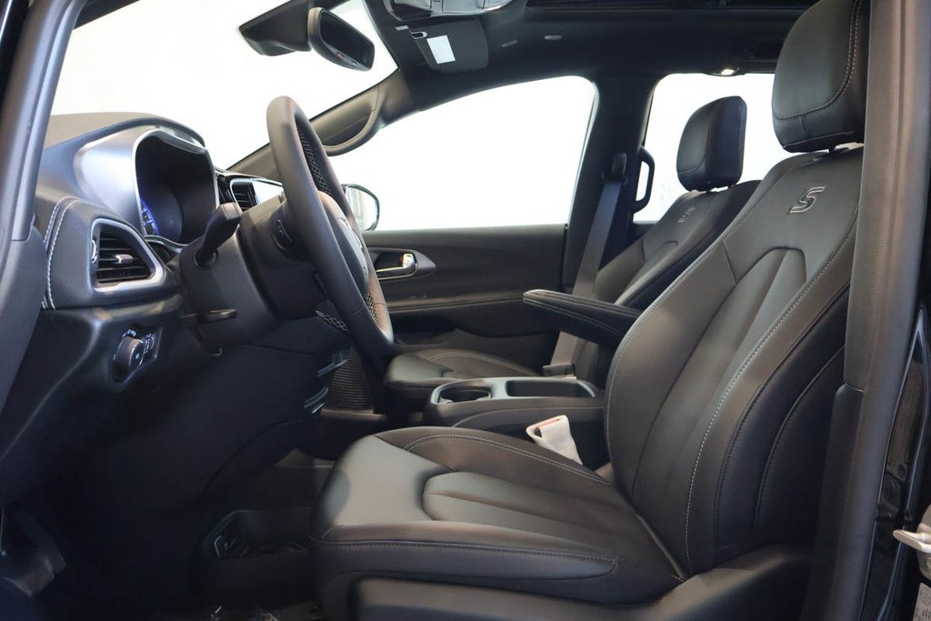 Chrysler Pacifica SELECT AWD 2026 à Terrebonne, Québec - 10 - w1024h768px