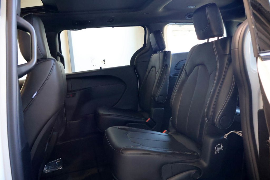 Chrysler Pacifica SELECT AWD 2026 à Terrebonne, Québec - 21 - w1024h768px