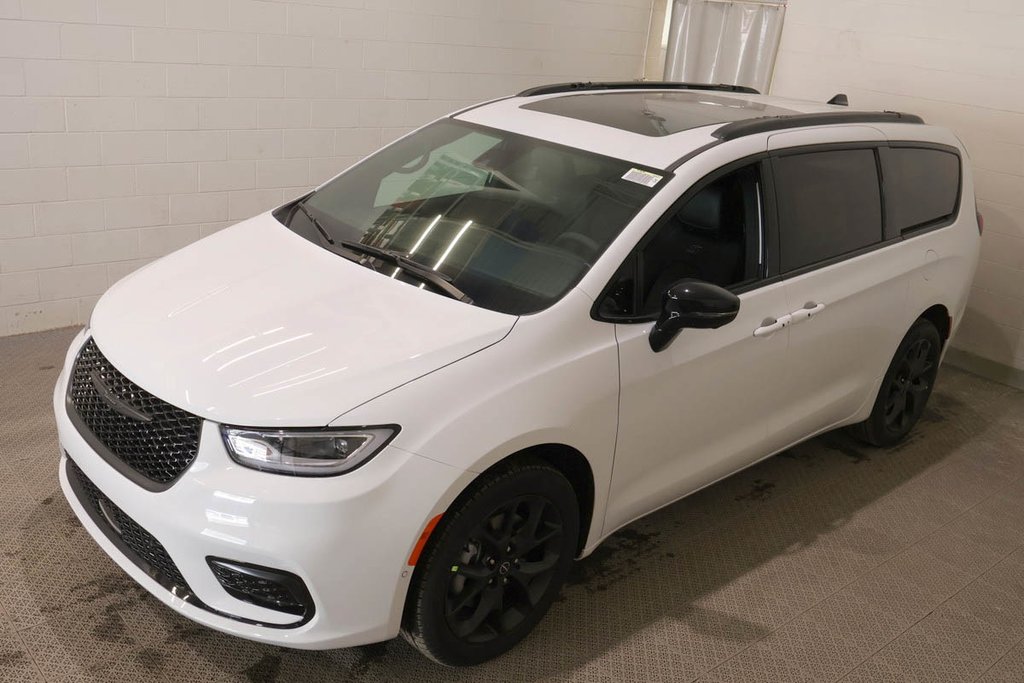 Chrysler Pacifica SELECT AWD 2026 à Terrebonne, Québec - 3 - w1024h768px