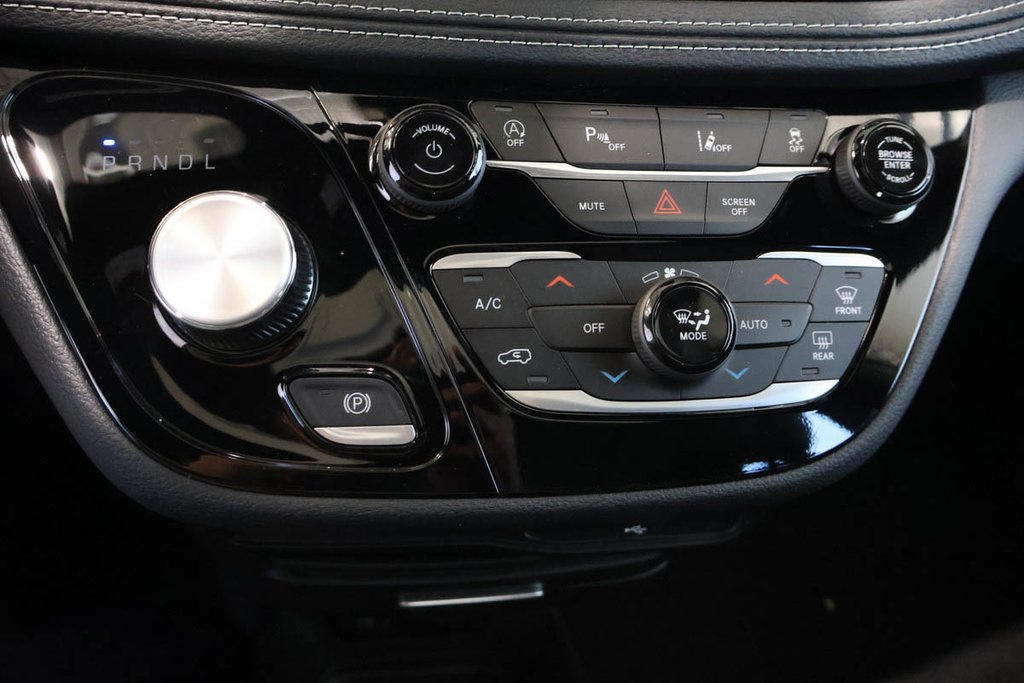 Chrysler Pacifica SELECT AWD 2026 à Terrebonne, Québec - 18 - w1024h768px