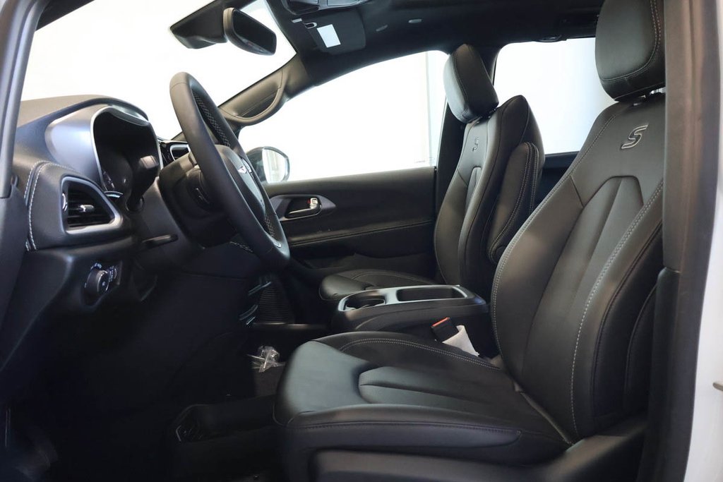 Chrysler Pacifica SELECT AWD 2026 à Terrebonne, Québec - 10 - w1024h768px