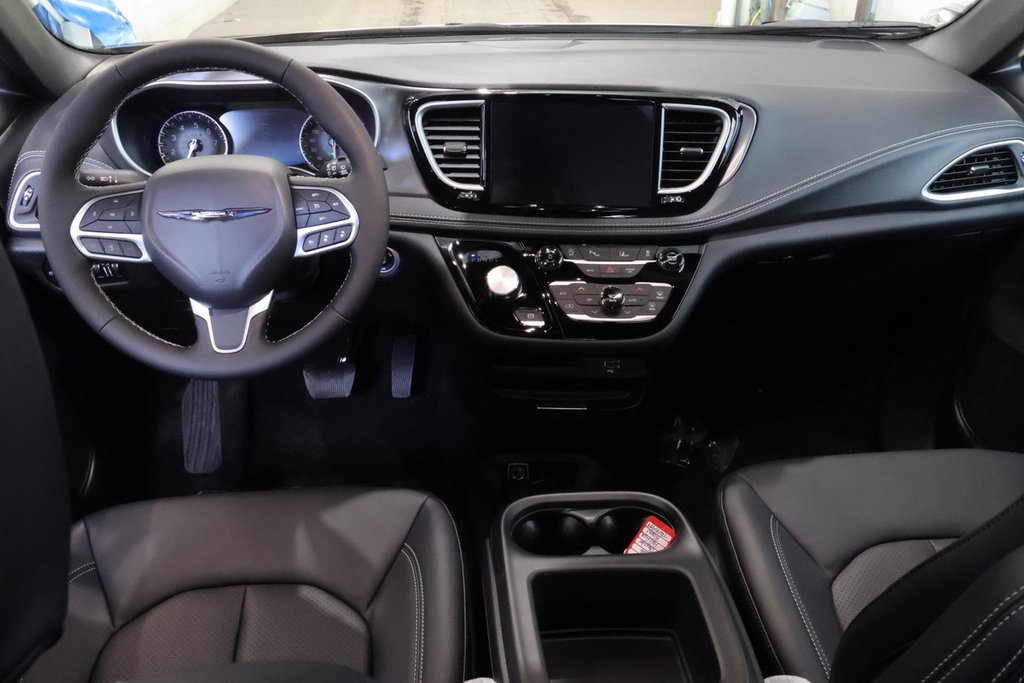 Chrysler Pacifica SELECT 2026 à Terrebonne, Québec - 12 - w1024h768px