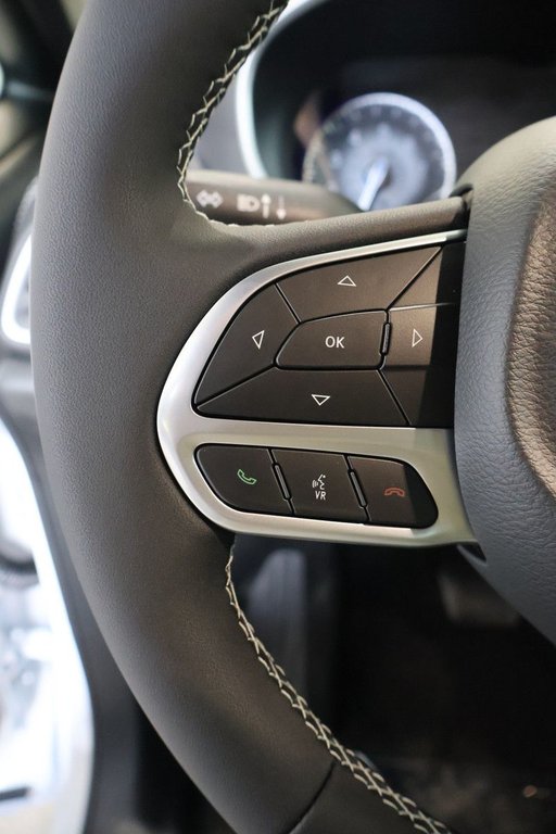 Chrysler Pacifica SELECT 2026 à Terrebonne, Québec - 14 - w1024h768px