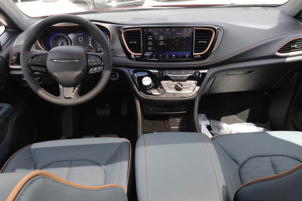 Chrysler Pacifica PINNACLE 2027 à Terrebonne, Québec - 13 - w1024h768px