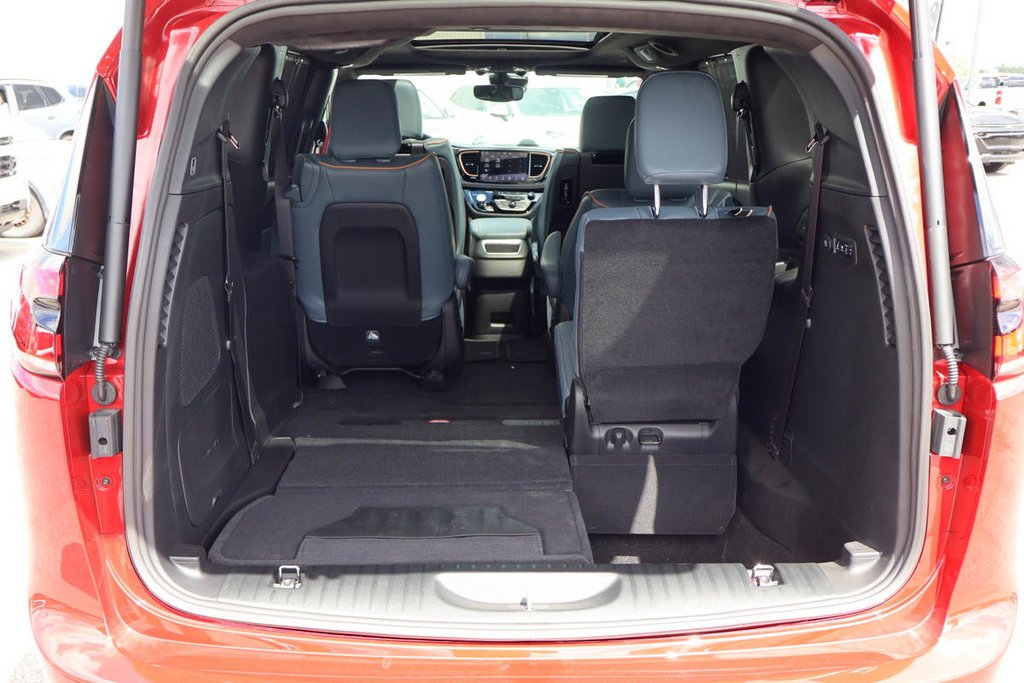 Chrysler Pacifica PINNACLE 2027 à Terrebonne, Québec - 8 - w1024h768px
