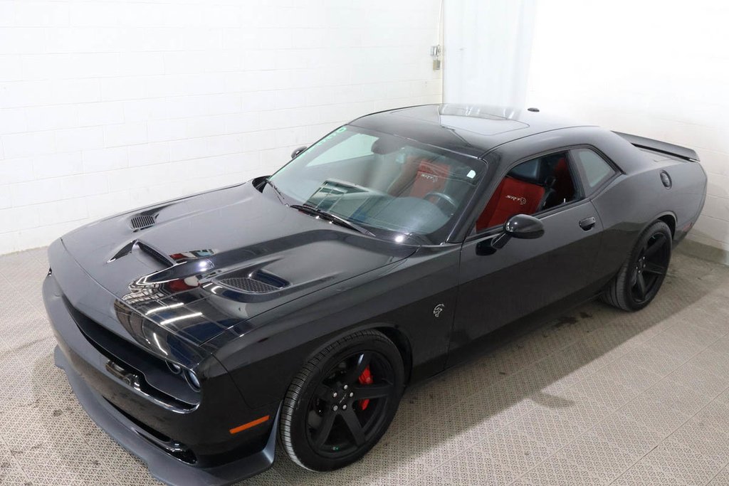 2017 Dodge Challenger SRT HELLCAT + RWD + V8 6.2L + RWD in Terrebonne, Quebec - 3 - w1024h768px