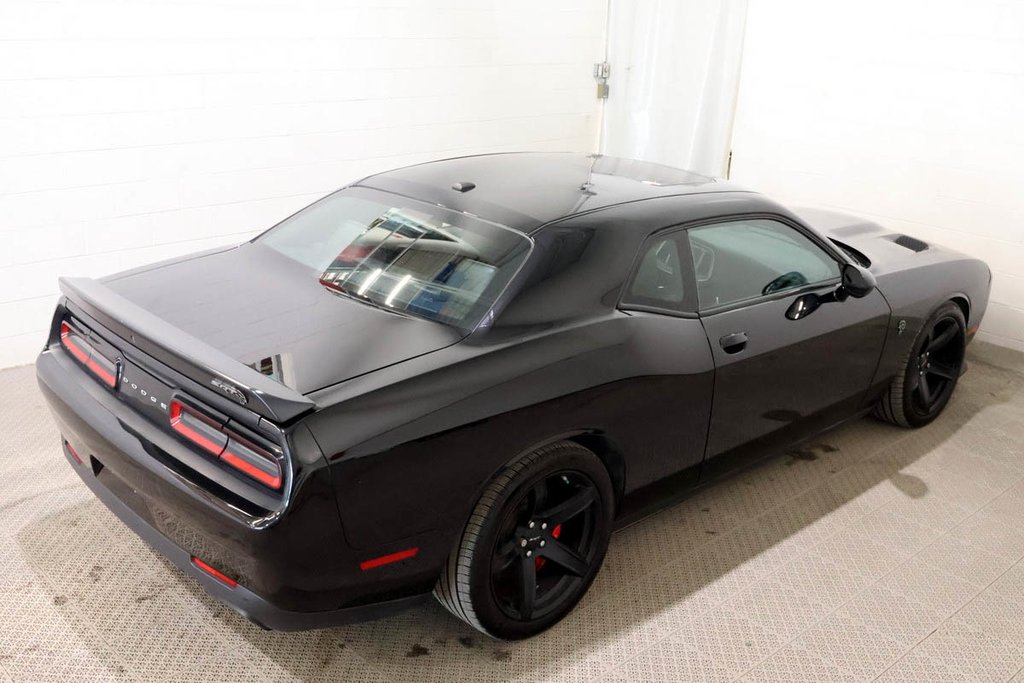 2017 Dodge Challenger SRT HELLCAT + RWD + V8 6.2L + RWD in Terrebonne, Quebec - 7 - w1024h768px