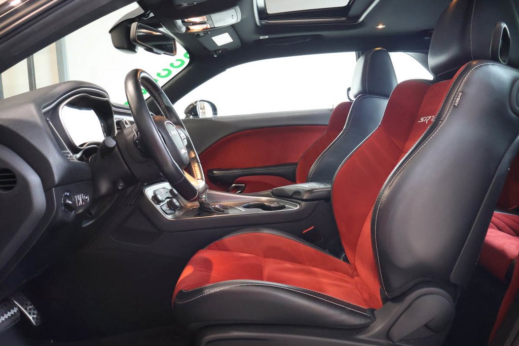 2017 Dodge Challenger SRT HELLCAT + RWD + V8 6.2L + RWD in Terrebonne, Quebec - 10 - w1024h768px