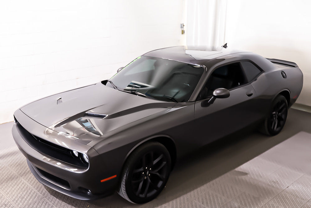 Dodge Challenger SXT PLUS+ RWD + BLACK TOP + TOIT OUVRANT 2019 à Terrebonne, Québec - 3 - w1024h768px