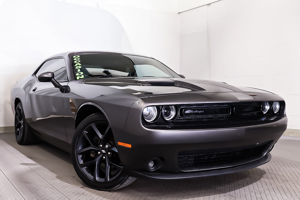 Dodge Challenger SXT PLUS+ RWD + BLACK TOP + TOIT OUVRANT 2019 à Terrebonne, Québec - 1 - w1024h768px