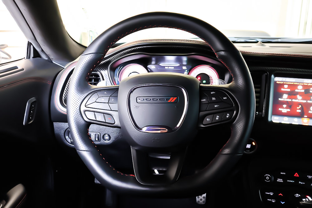 2023 Dodge Challenger SCAT PACK 392 + SHAKER + V8 + RWD in Terrebonne, Quebec - 14 - w1024h768px