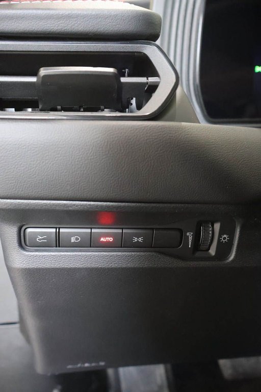 2026 Dodge Charger 2-Doors R/T in Terrebonne, Quebec - 16 - w1024h768px