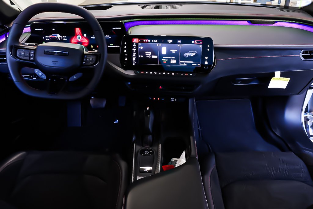 2024 Dodge CHARGER BEV R/T AWD + ENSEMBLE PLUS + TOIT OUVRANT ET AUDIO in Terrebonne, Quebec - 14 - w1024h768px