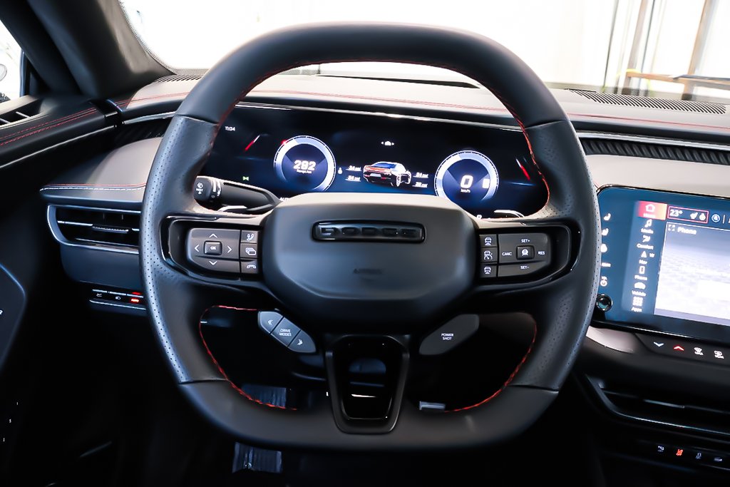2024 Dodge Charger Daytona EV + SCAT PACK STAGE 2 + AWD + ENSEMBLE PLUS in Terrebonne, Quebec - 12 - w1024h768px