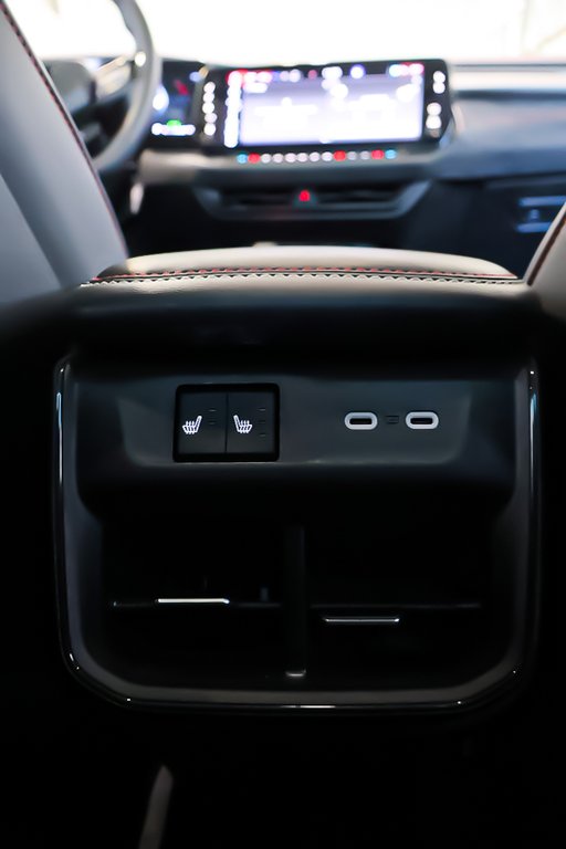 2024 Dodge Charger Daytona EV + SCAT PACK STAGE 2 + AWD + ENSEMBLE PLUS in Terrebonne, Quebec - 22 - w1024h768px