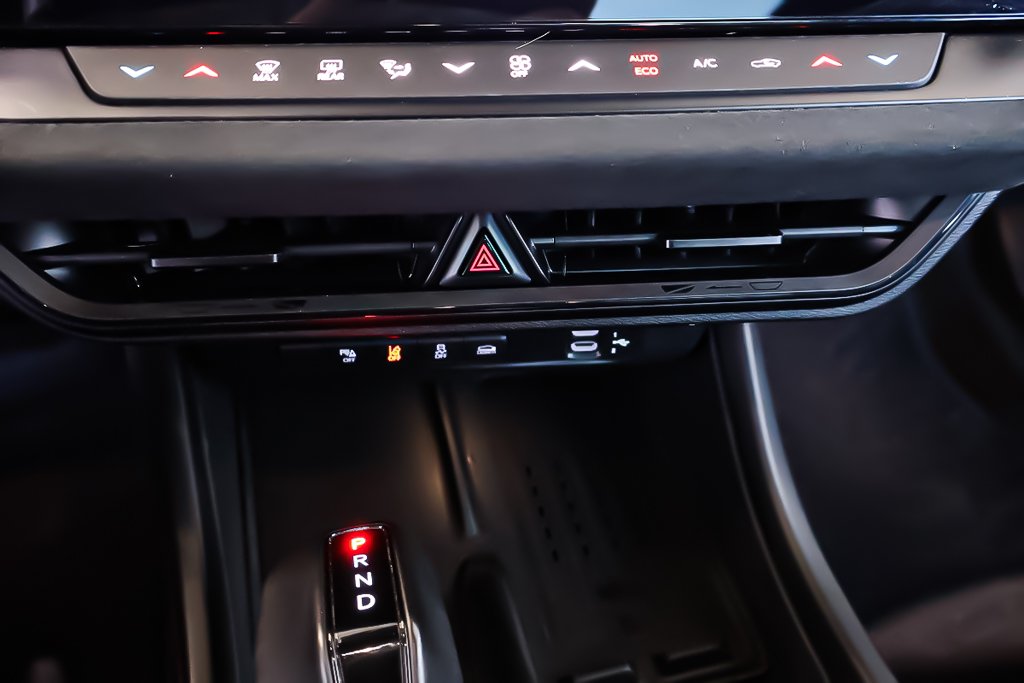 2024 Dodge Charger Daytona EV + SCAT PACK STAGE 2 + AWD + ENSEMBLE PLUS in Terrebonne, Quebec - 19 - w1024h768px