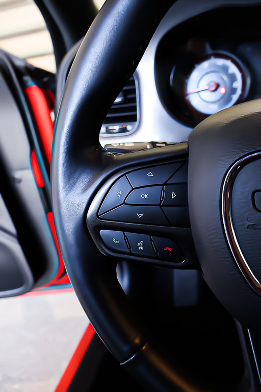 2023 Dodge Charger SXT PLUS + AWD+ BLACKTOP in Terrebonne, Quebec - 17 - w1024h768px