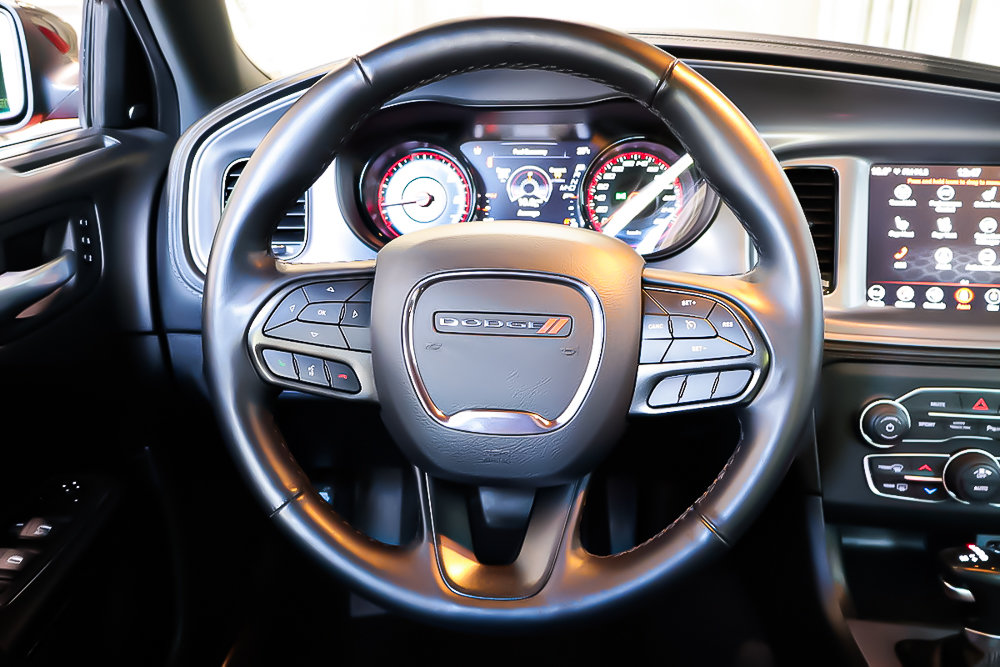 2023 Dodge Charger SXT PLUS + AWD+ BLACKTOP in Terrebonne, Quebec - 15 - w1024h768px