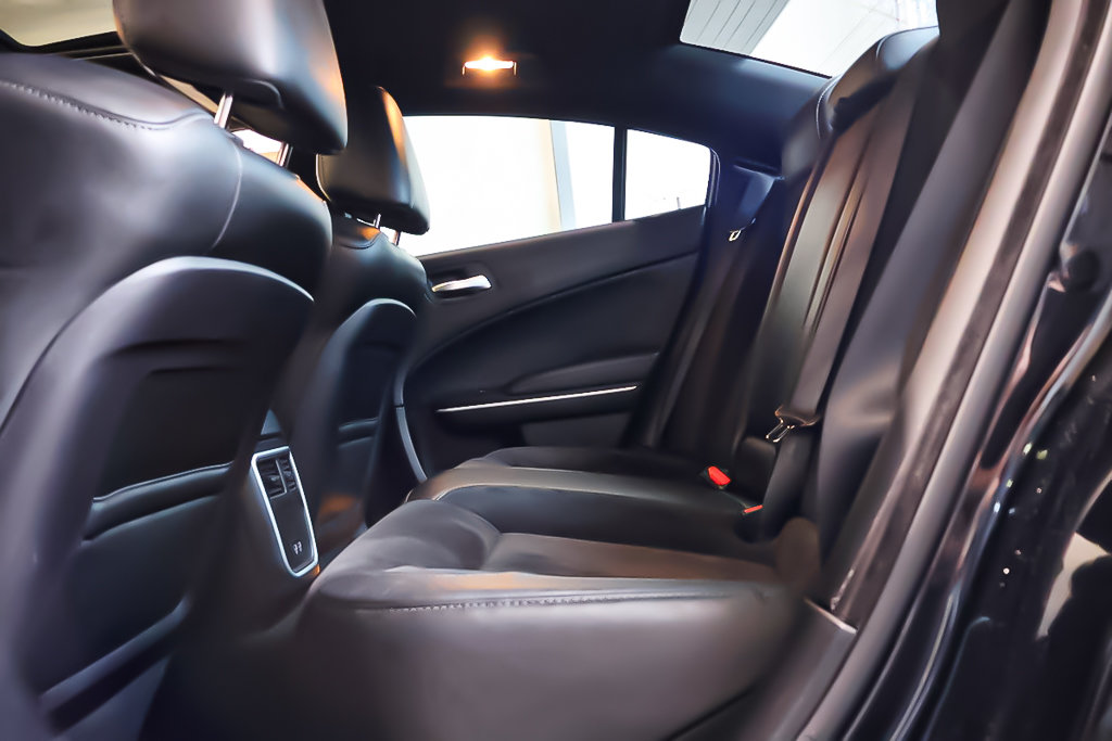 2023 Dodge Charger SCAT PACK 392 + V8 6.4L + ENSEMBLE PLUS + in Terrebonne, Quebec - 29 - w1024h768px