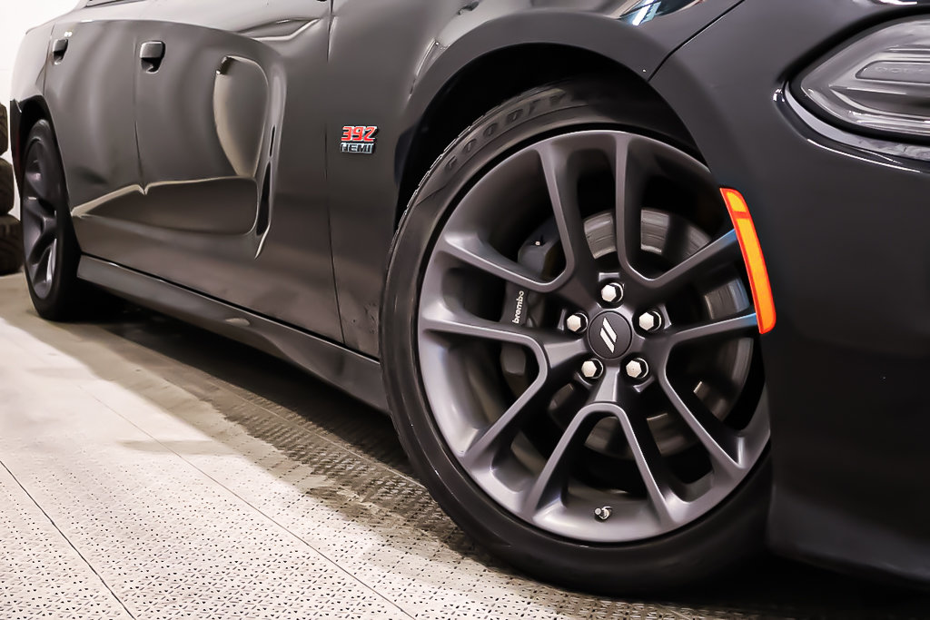 2023 Dodge Charger SCAT PACK 392 + V8 6.4L + ENSEMBLE PLUS + in Terrebonne, Quebec - 9 - w1024h768px