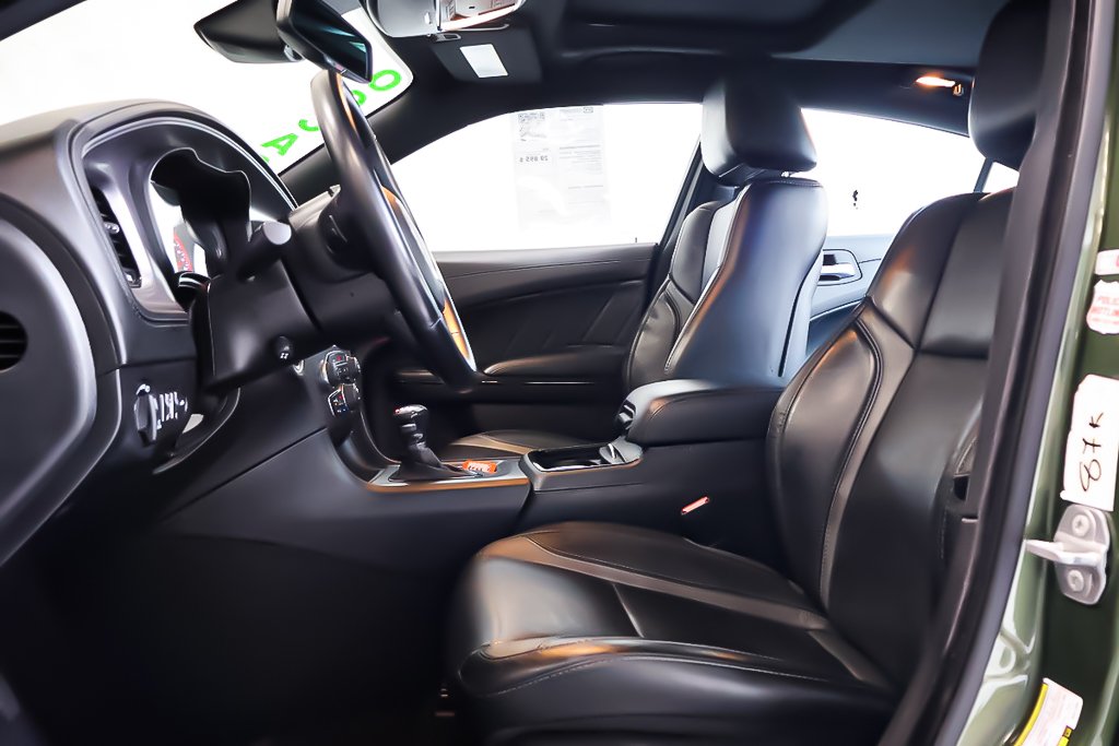 2023 Dodge Charger SXT AWD + BLACKTOP + ENSEMBLE PLUS in Terrebonne, Quebec - 10 - w1024h768px