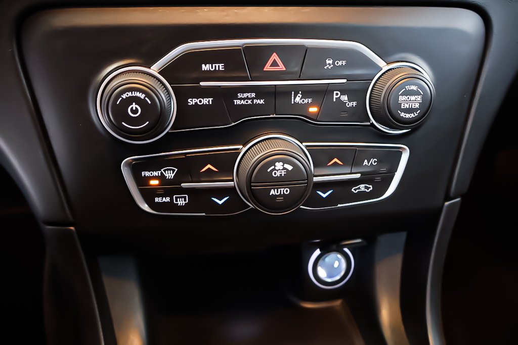 2023 Dodge Charger SXT AWD + BLACKTOP + ENSEMBLE PLUS in Terrebonne, Quebec - 25 - w1024h768px