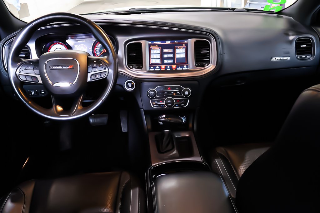 2023 Dodge Charger SXT AWD + BLACKTOP + ENSEMBLE PLUS in Terrebonne, Quebec - 14 - w1024h768px
